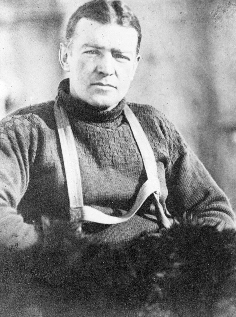 Sir Ernest Shackleton, leader of the Imperial
Trans-Antarctic Expedition of 1914–17 and captain of
the ship Endurance. [Image courtesy of The Scott Polar
Research Institute, University of Cambridge]