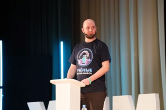 Igor Medvedev giving a lecture at the Scientists Against Myths science festival in May 2025.